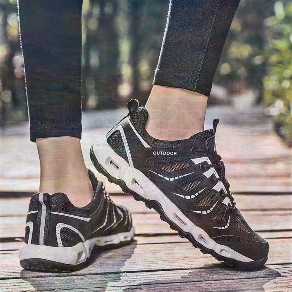 Sumer Round Tip Silver Sneaker - огляд і ціна Small Vintage Collectible Items