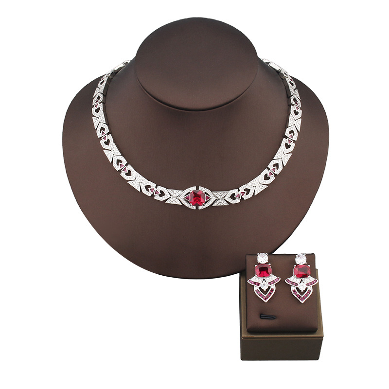Designer Collection Style Stud - огляд і ціна Vintage Collectible Jewelry